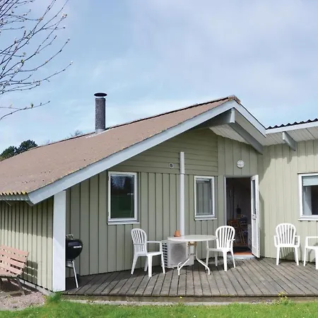 Holiday home In Hyllinge With Wifi *