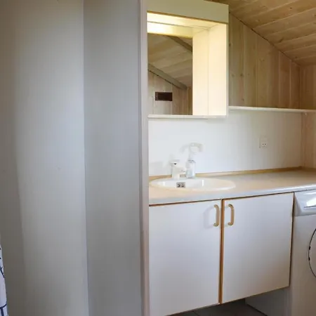 Holiday home In Hyllinge With Wifi *
